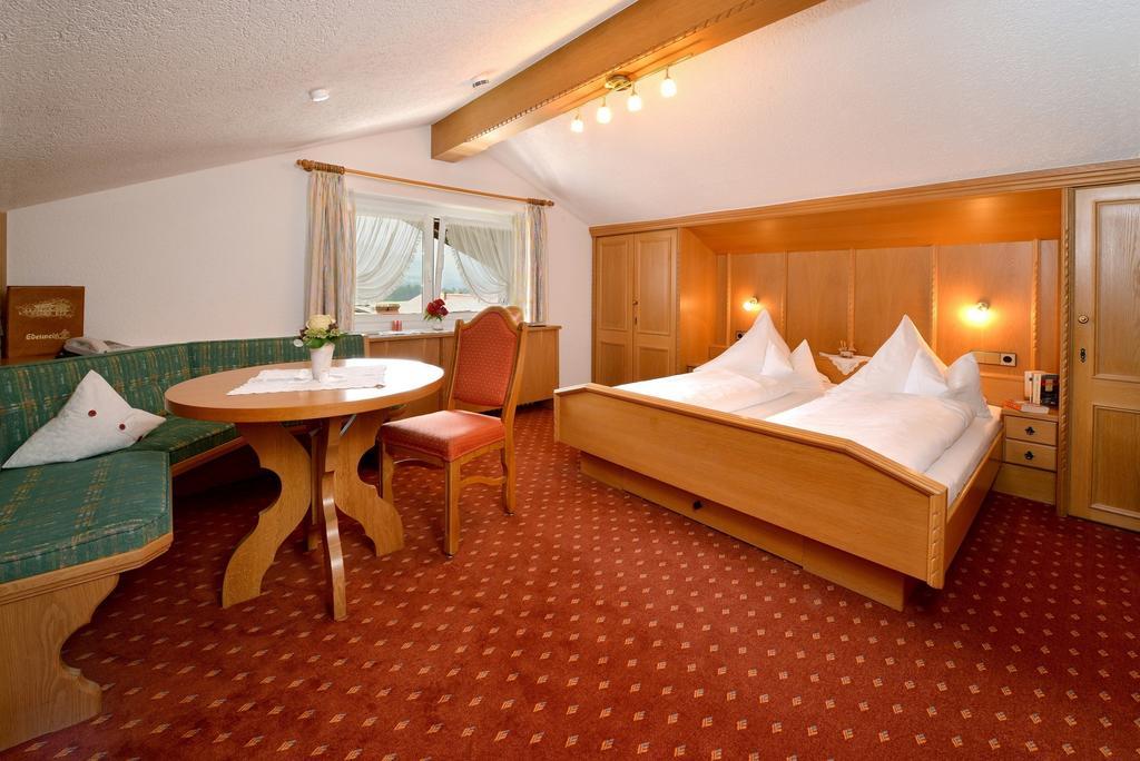 Hotel Edelweiss Garni Reit im Winkl Quarto foto